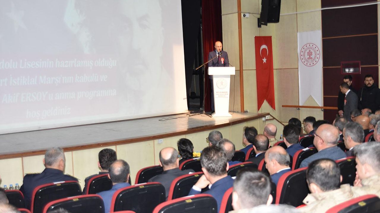 Bitlis’te Mehmet Akif Ersoy’u anma programı düzenlendi