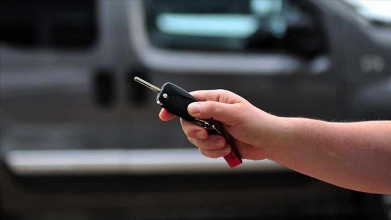 Kur artışı otomobil fiyatlarını da etkiledi! İşte güncel fiyat listesi