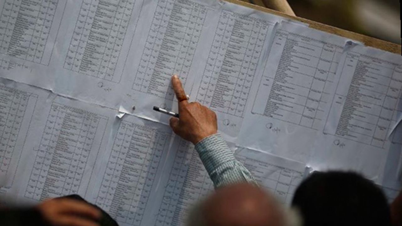 Seçmen listeleri 17 Ocak"ta askıdan indirilecek