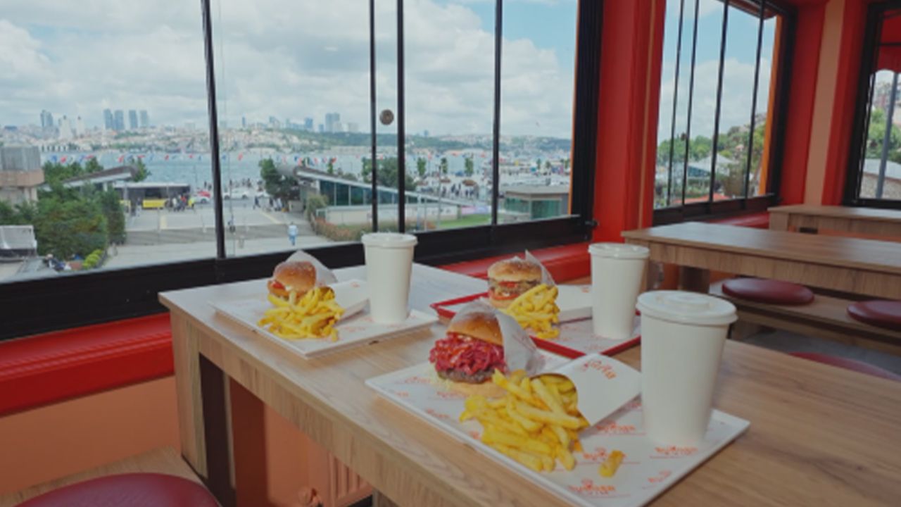 İstanbul"da bir grup girişimci, boykot listesindeki ürünlere alternatif işletme açtı