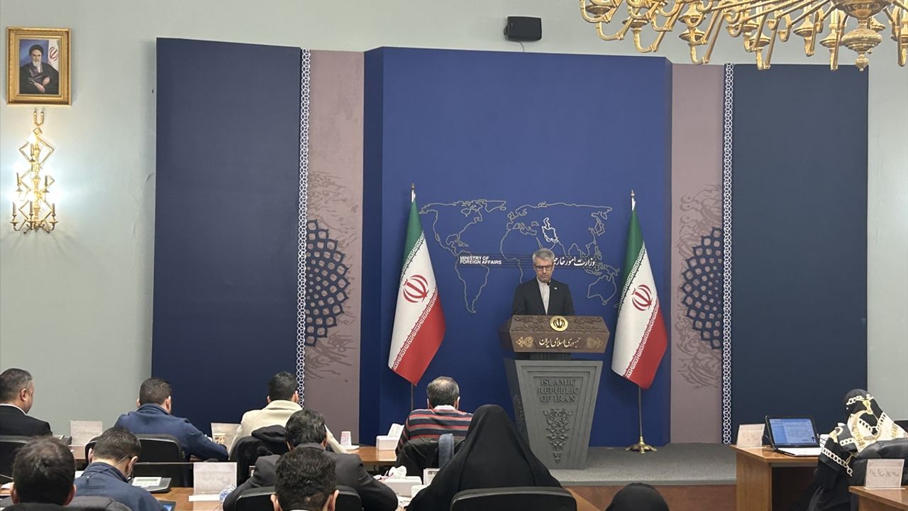 İran: Lübnan'da uçaklarımızın engellenmesi sorununa iki ülke makul çözüm bulmaya çalışıyor