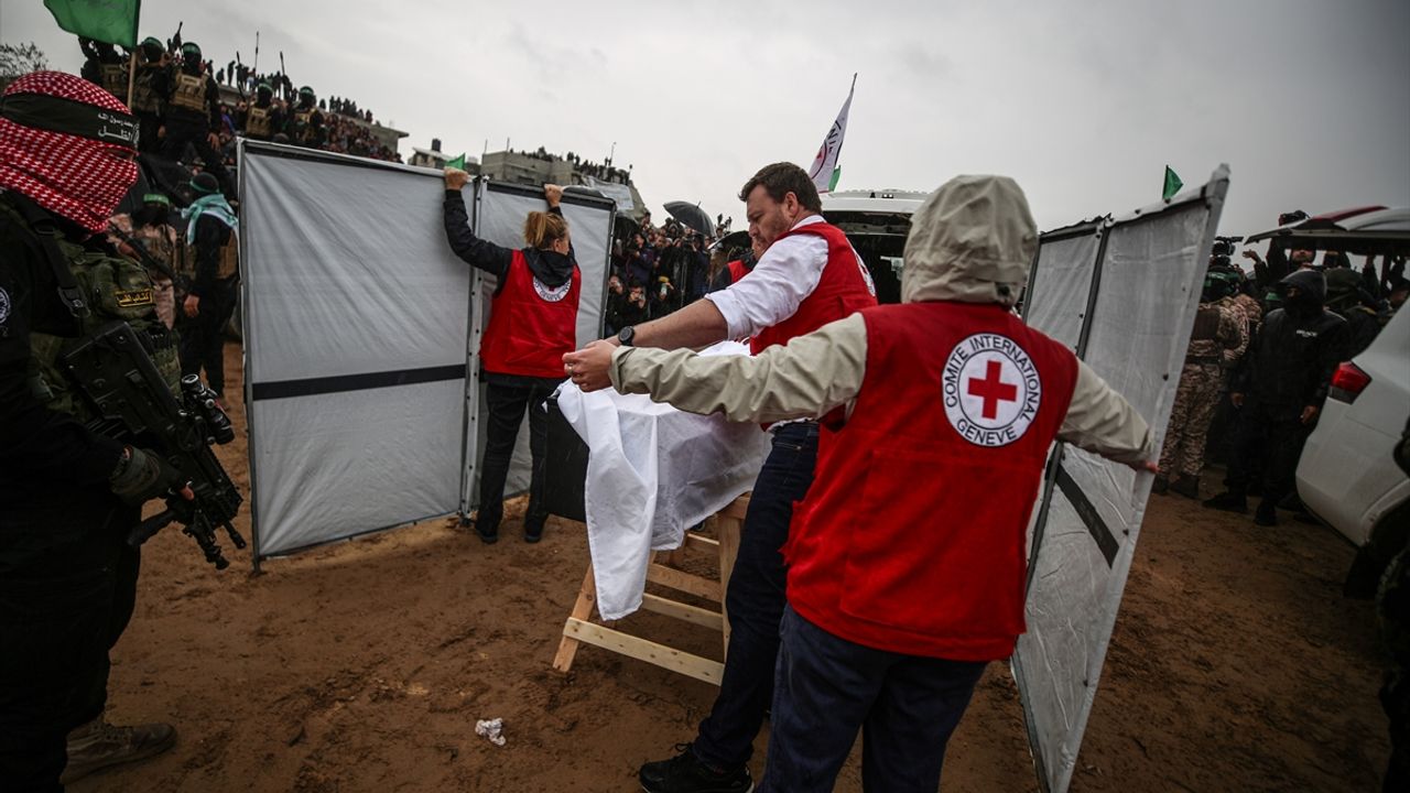 Katil Netenyahu'dan iddia: Bir ceset bize ait değil!