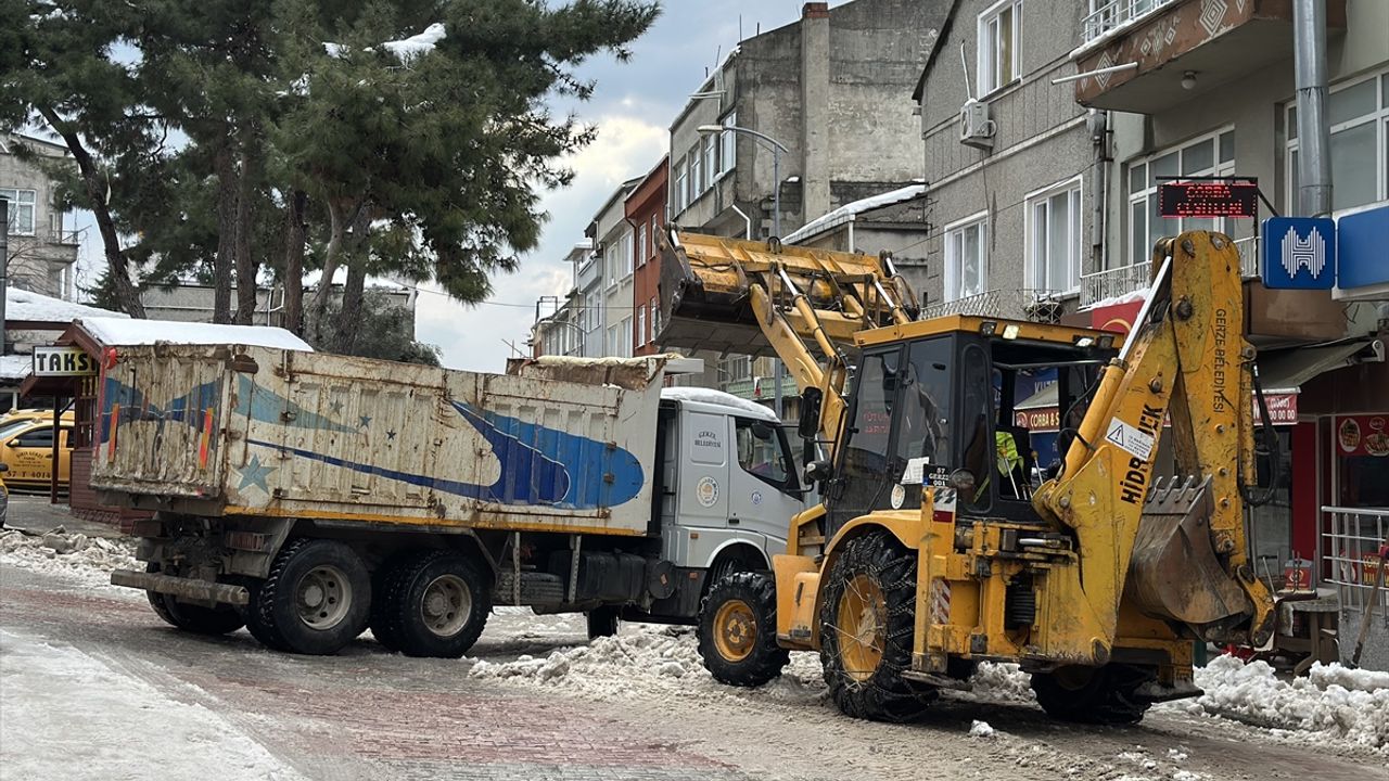 Sinop ve Kastamonu'da kar nedeniyle 339 köy yolu ulaşıma kapalı bulunuyor