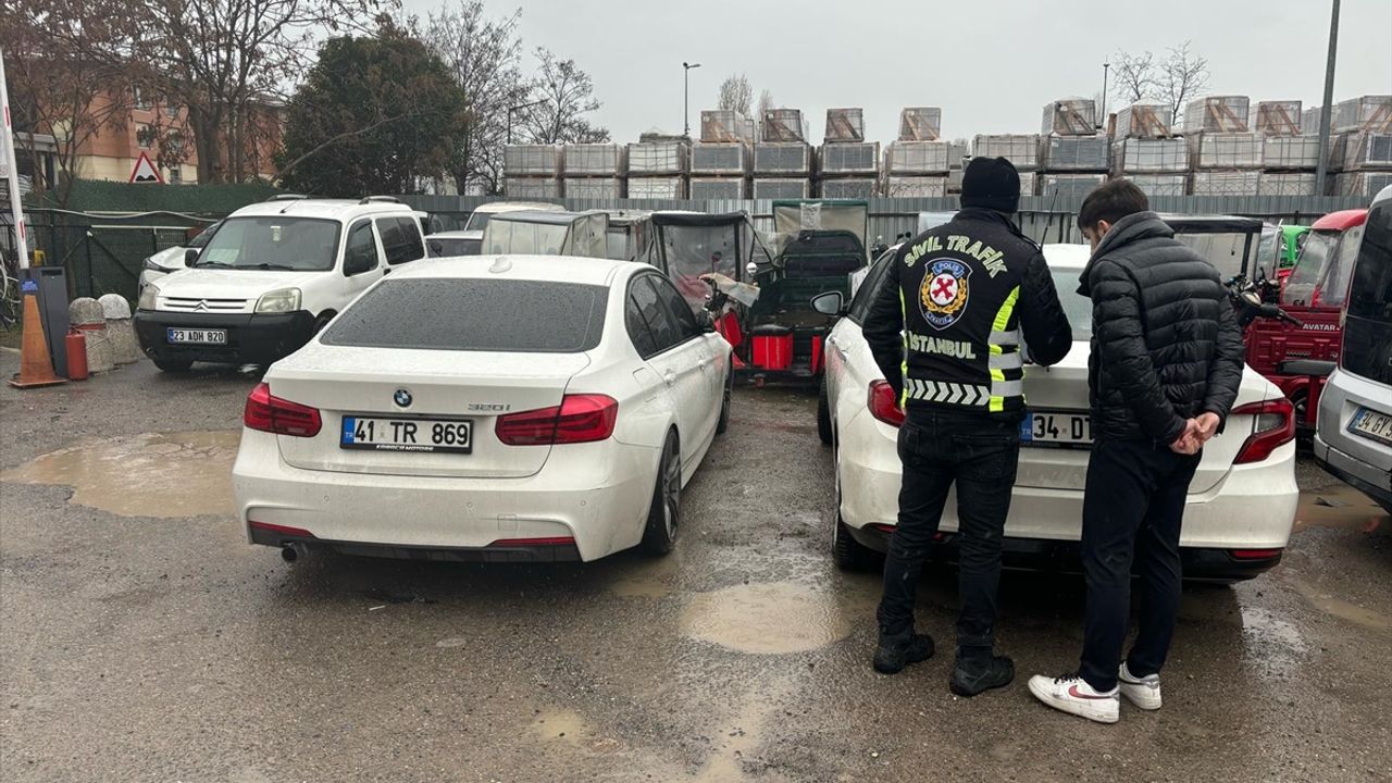 İstanbul'da trafikte ikinci kez drift atan sürücünün ehliyeti iptal edildi