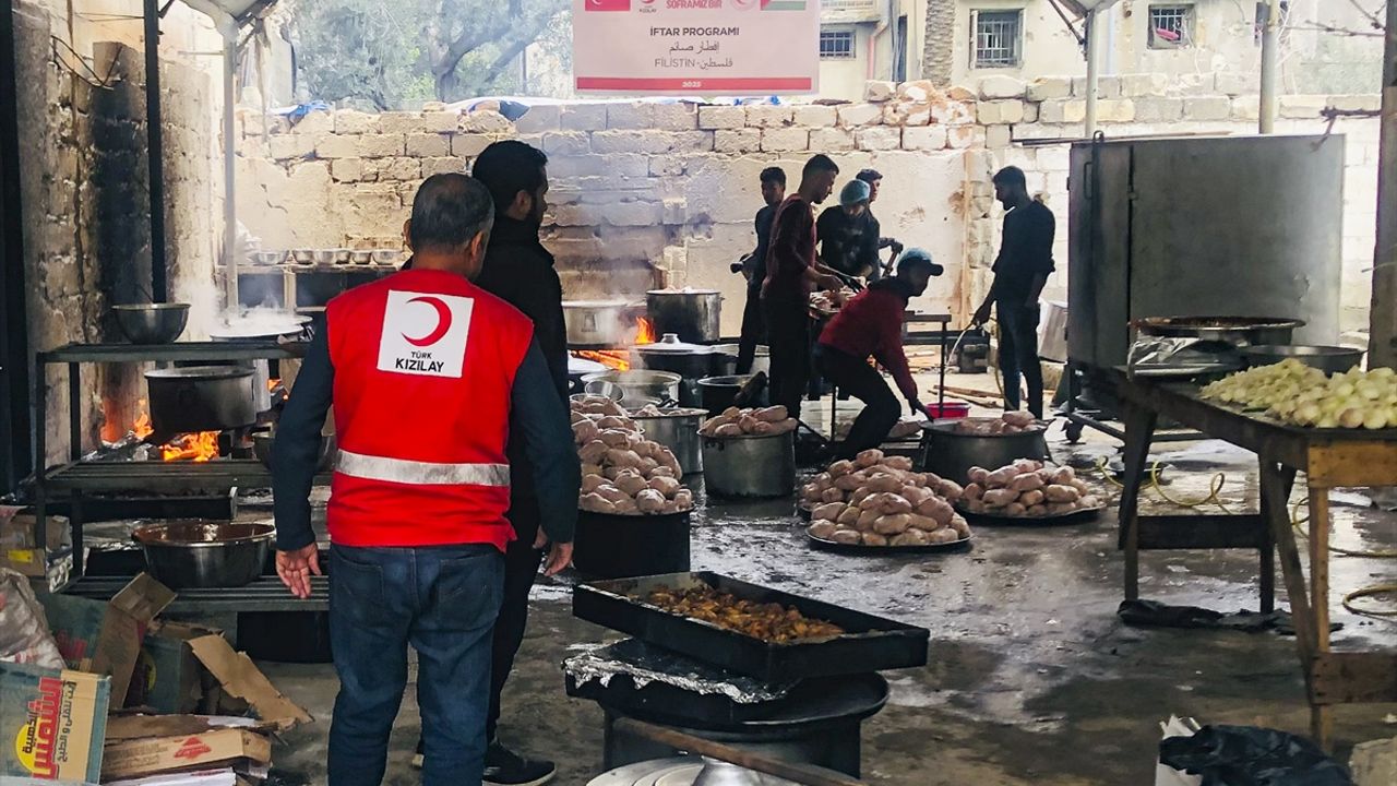 Türk Kızılay, ramazan boyunca Gazze'de iftarlık dağıtacak