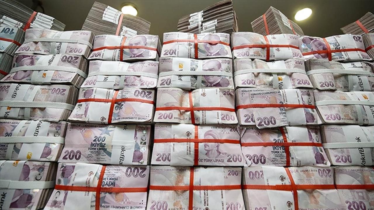 Bankalar yine paradan para kazandı