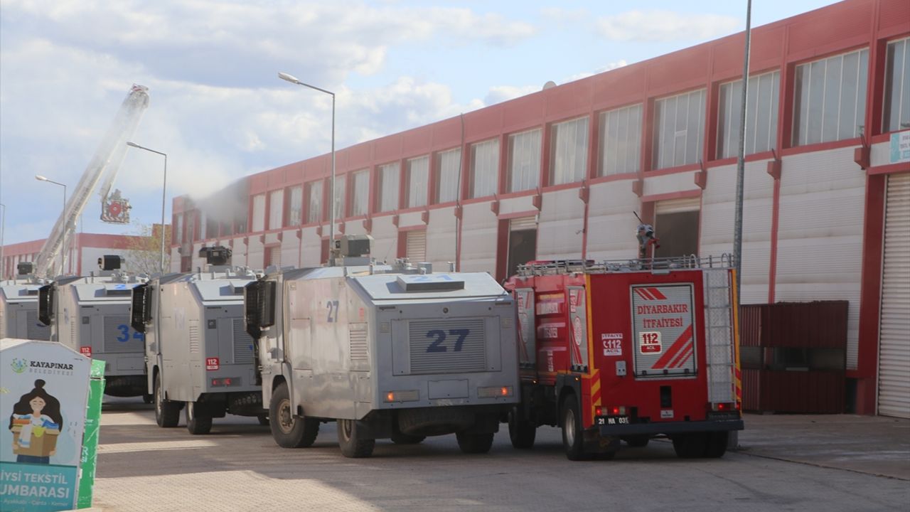 Diyarbakır'da depo yangını!