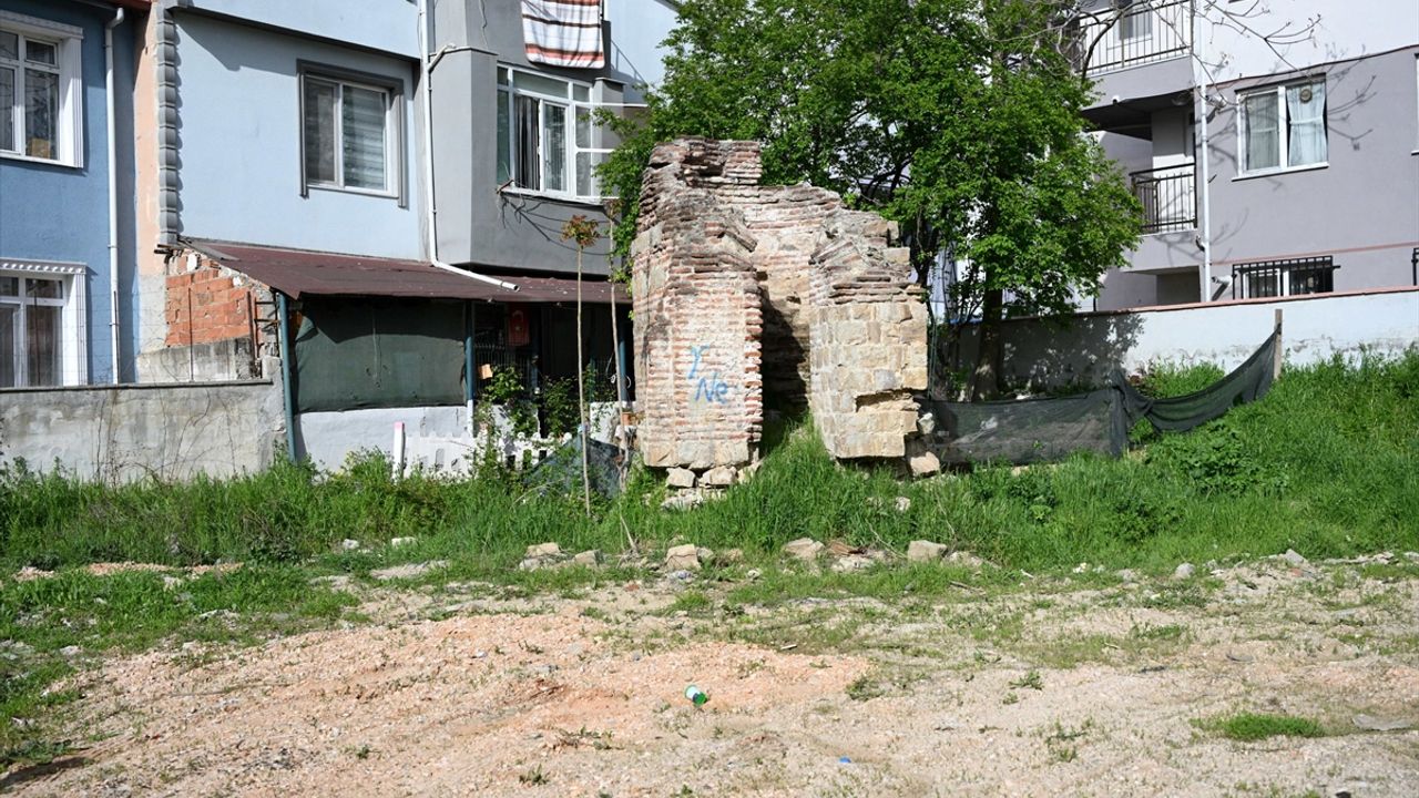 Günümüze yıkık duvarı ulaşan Çokalca Camisi ayağa kaldırılacak