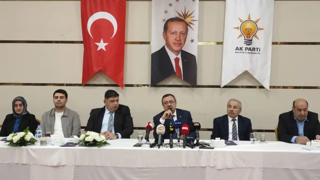 AK Parti Malatya İl Başkanı: Vatandaşın işini çözmeyecekseniz, o koltukta durmayın!