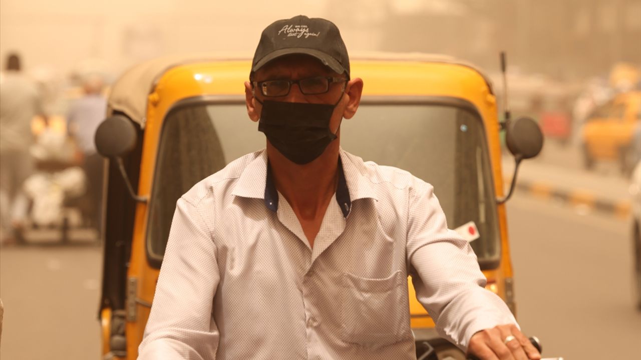 Irak'ta kum fırtınası