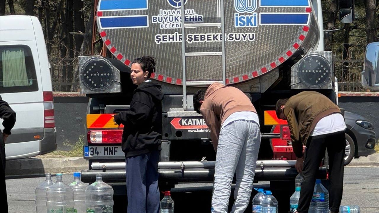 CHP belediyeciliği dökülüyor: Tankerlerle su dağıtıldı!