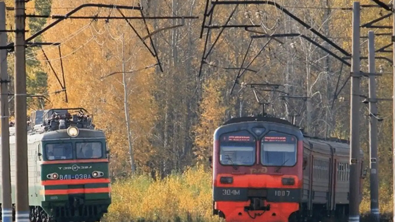 Rusya'da tren raylarında patlama: 2 ölü