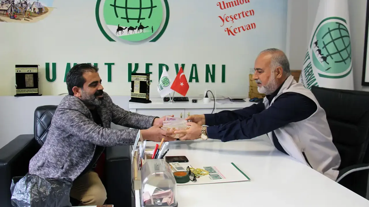 Diyarbakırlı ciğerci üç günlük gelirini Gazze'ye bağışladı