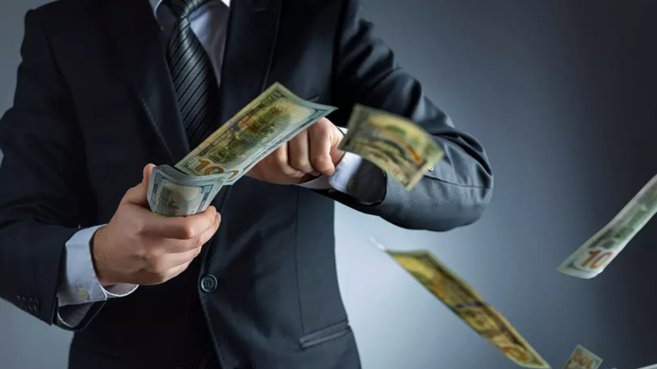 Servet vergisi hamlesi: Zenginler neden yoksullardan daha az vergi ödüyor?