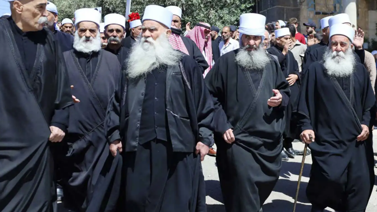 Siyonistlerden Suriyeli  Dürzilere mavi kimlik