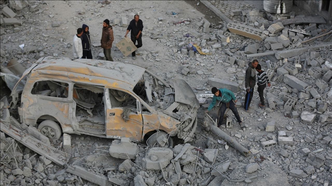 Gazze'de siyonist cesetler aranıyor!