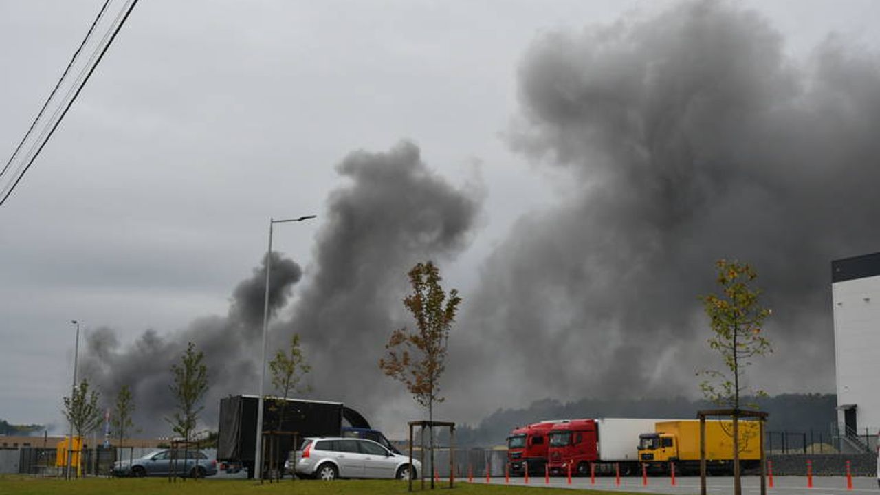 Zelenskiy: Ruslar 500’e yakın İHA ve 50’den fazla füze ile saldırdı