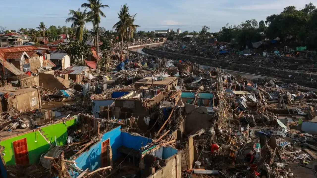 Kalmaegi Tayfunu, Vietnam'da büyük hasara yol açtı!