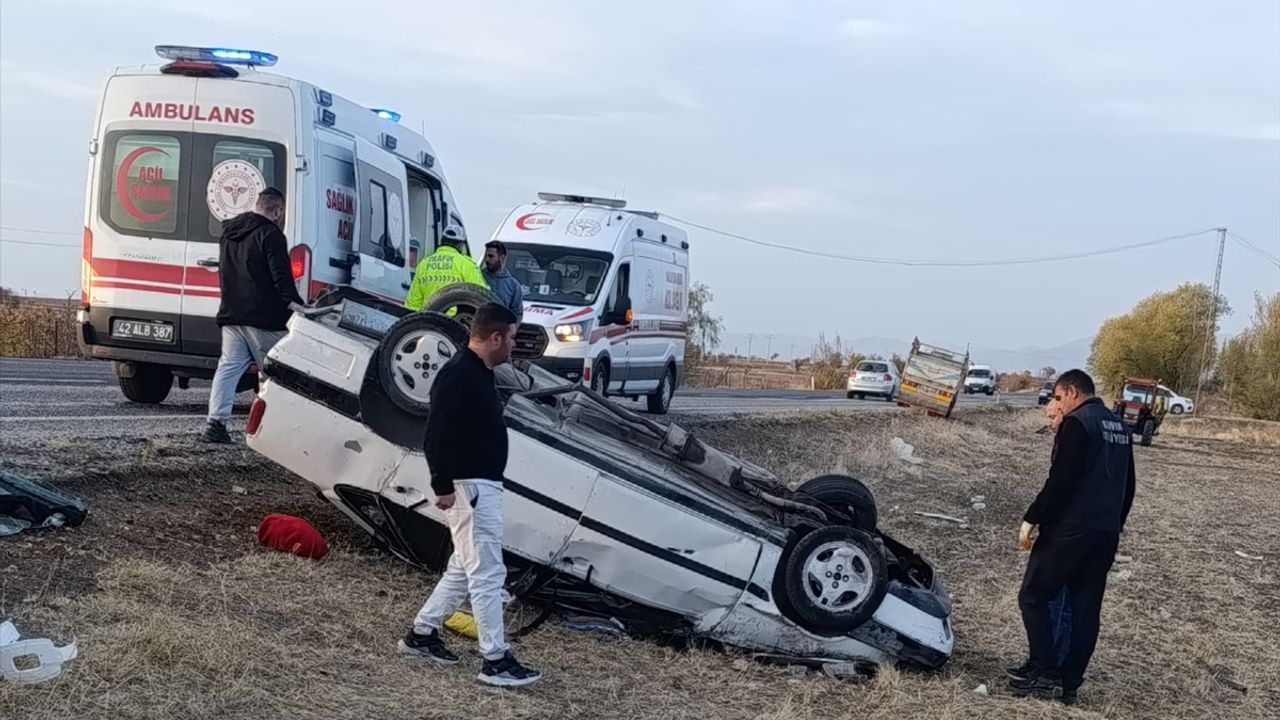 Araç şarampole devrildi: Yaralılar var!