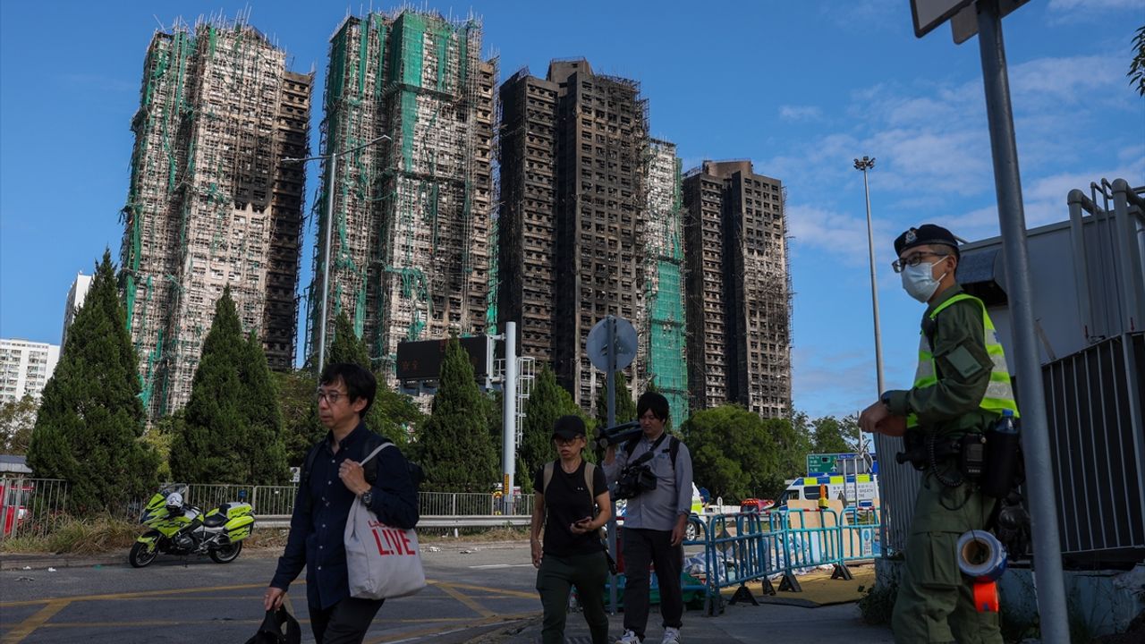 Onlarca kişi can verdi: Hong Kong'da yas ilan edildi!