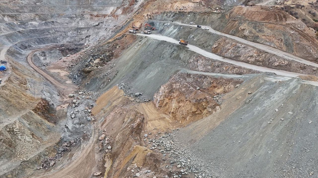 Maden ocağında göçük! Şantiye müdürünü arama çalışmaları sürüyor