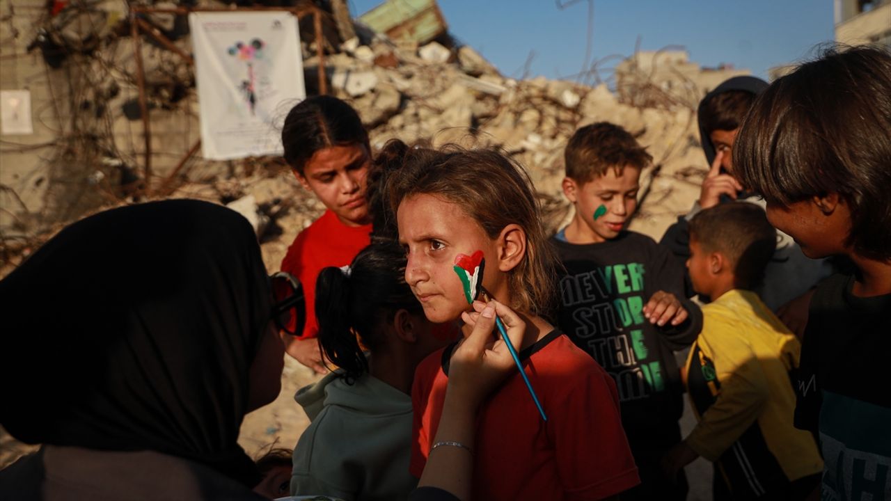 UNRWA: Gazze'de 600 bin çocuk eğitimden mahrum