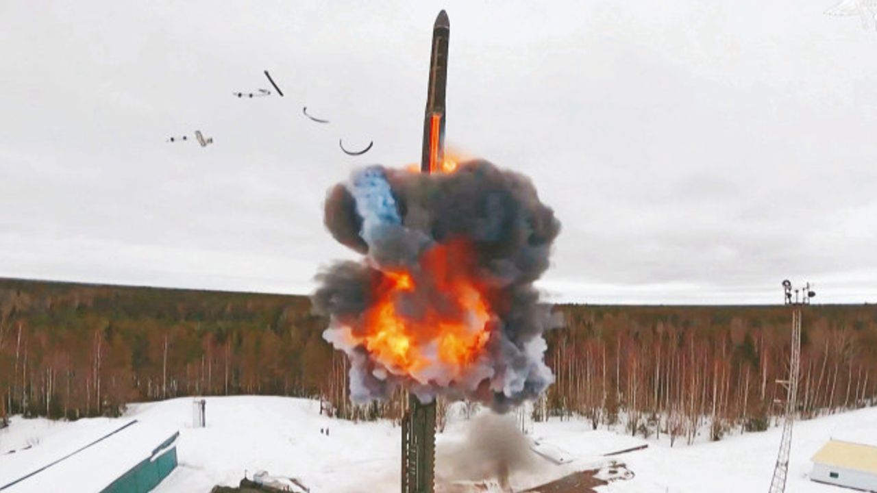 Rusya'dan Ukrayna'ya hipersonik füze saldırısı