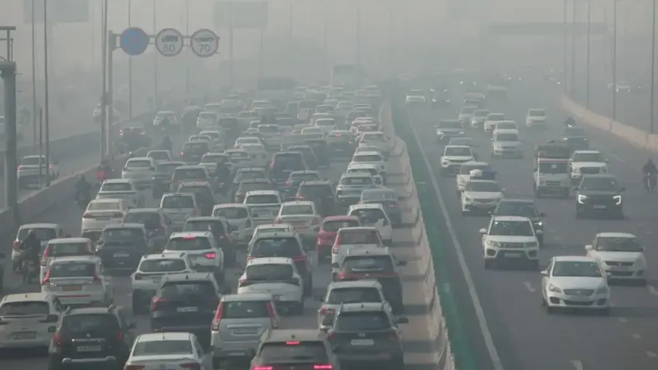 Hindistan hava kirliliğiyle mücadele kapsamında önlemleri sıkılaştırıyor