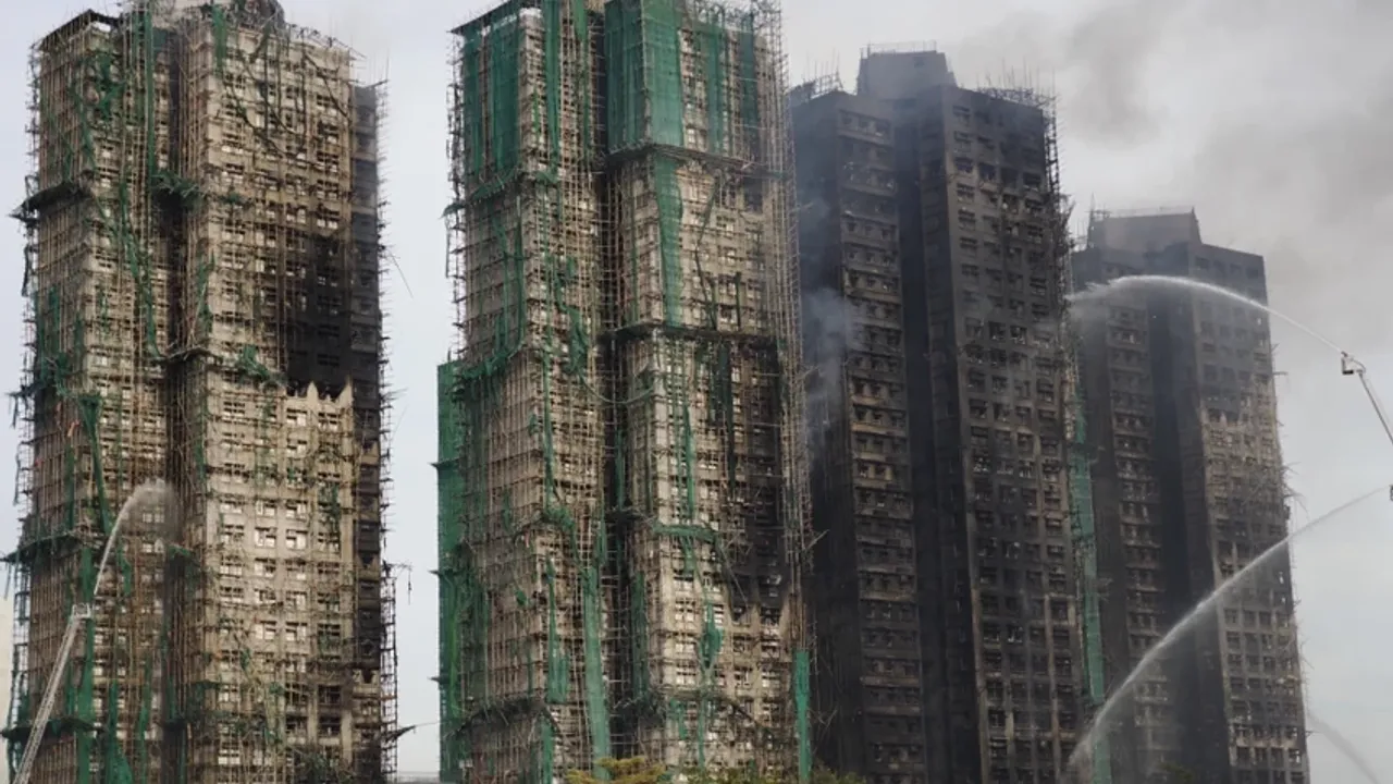 Hong Kong'da yaşanan yangın felaketinde can kaybı …