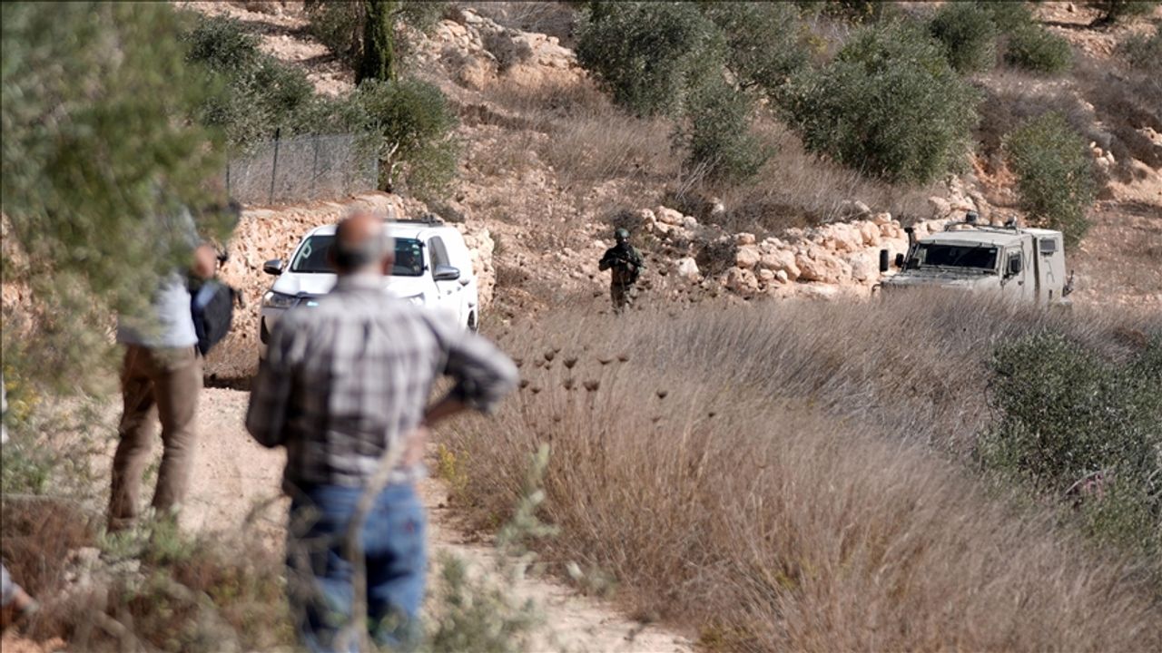 Siyonist barbarlar çiftçilere saldırdı!