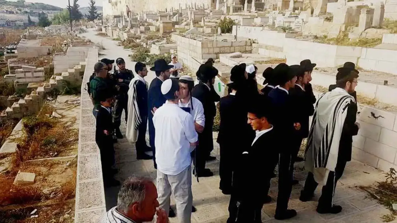 İşgalciler bu defa gözünü Sahabelerin mezarına dik…