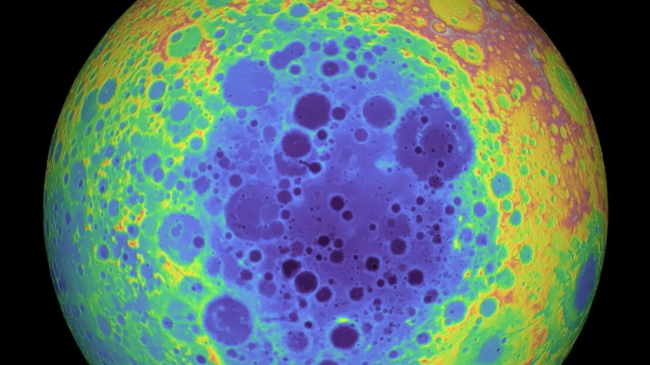 Ay'da "demir pası" bulundu