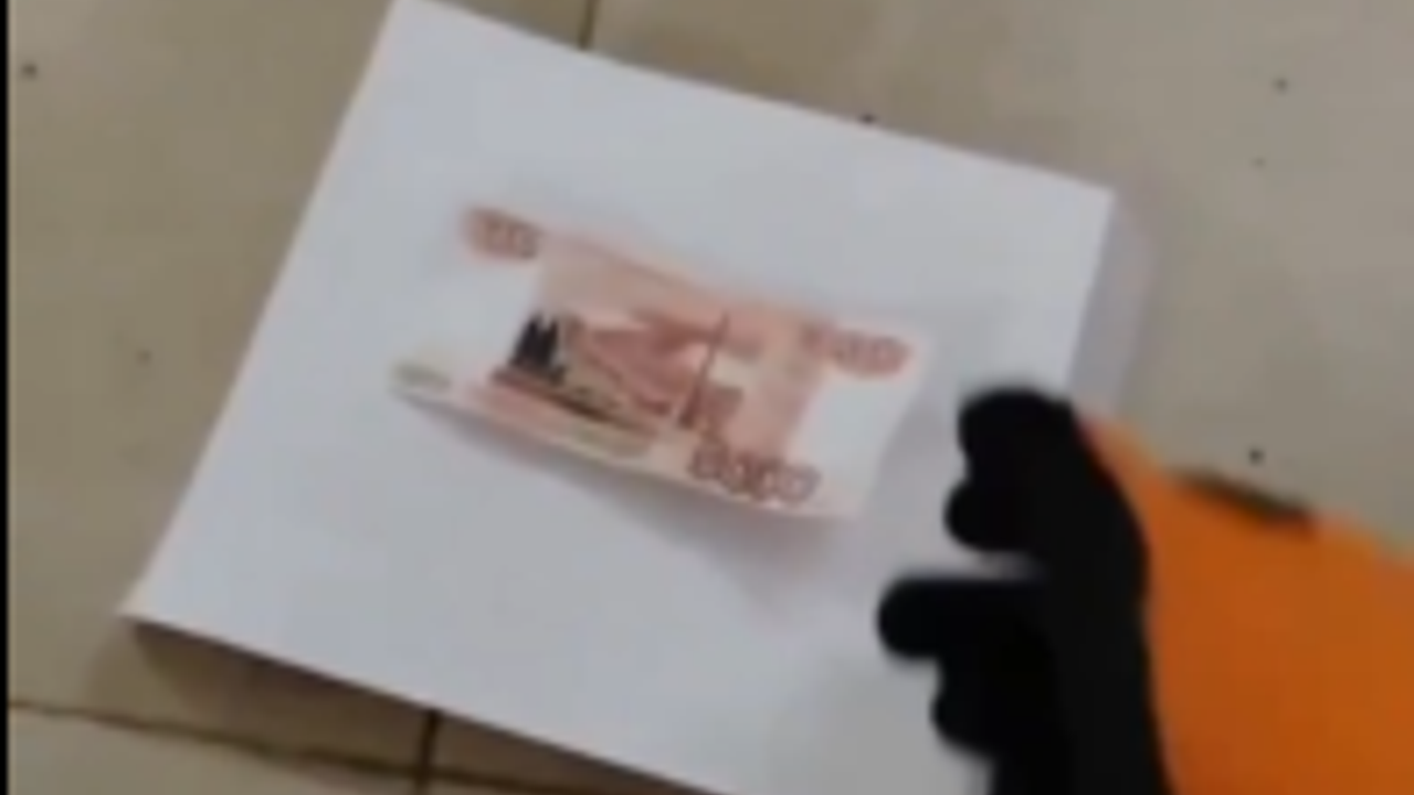 Yerde gördüğü parayı almak istedi, parmaklarını kaybetti