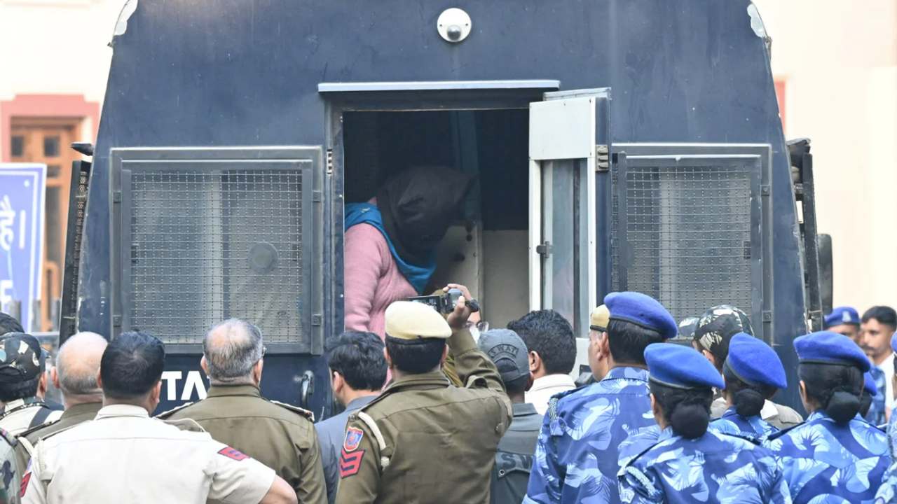 Keşmir Müslümanlarını unutmayın: Çaresiz baba kendini yaktı