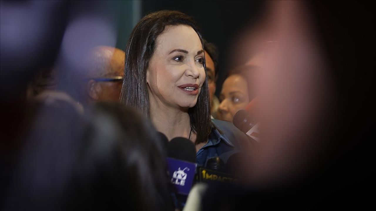 Siyonist dostu nobelli muhalif Machado Venezuela ordusunu kışkırttı!