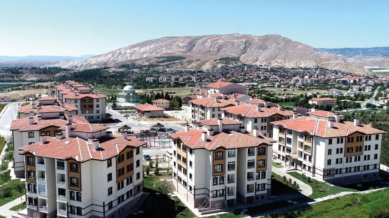 TOKİ'nin yeni sosyal konut listesi duyuruldu! Bölgenizde kaç adet konut yapılacak?