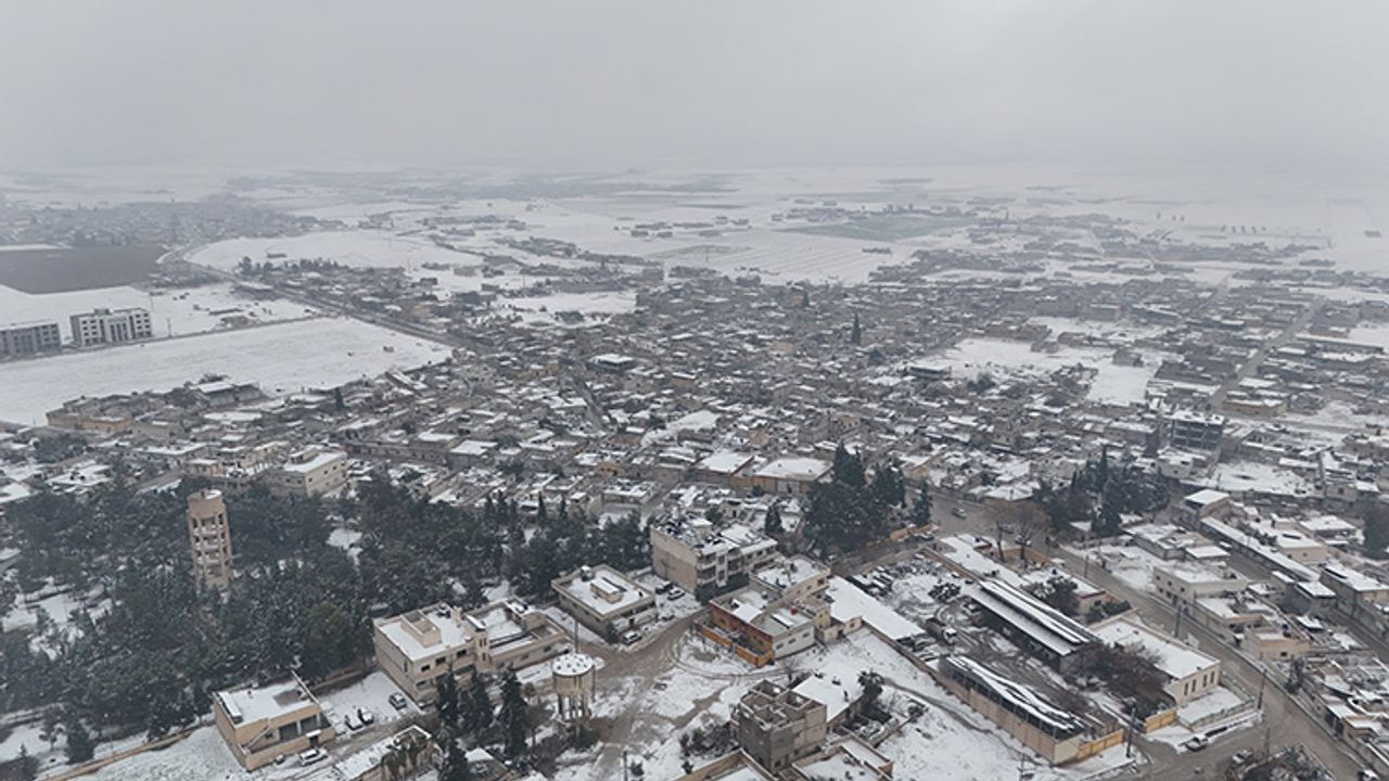 Suriye'nin kuzeyi yıllar sonra beyaza büründü
