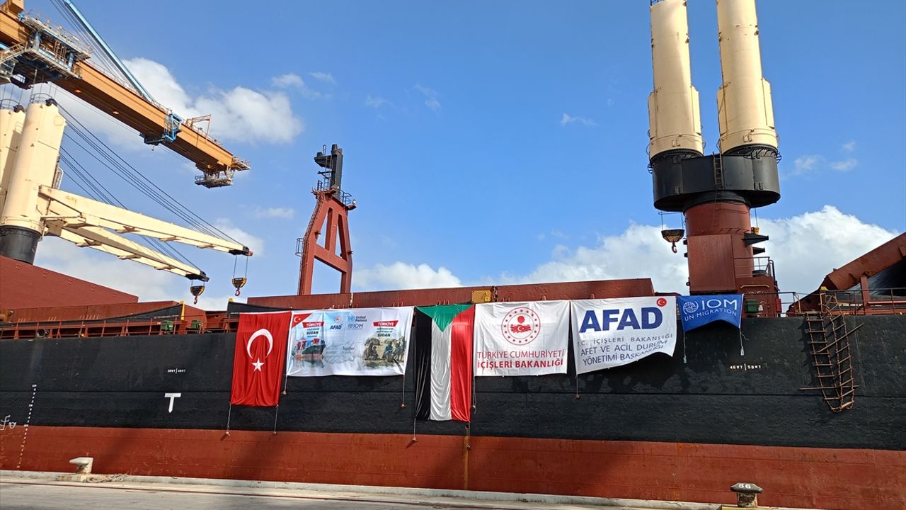 AFAD'ın Sudan'a çadırlar yardımı! İlk kısmı ulaştı