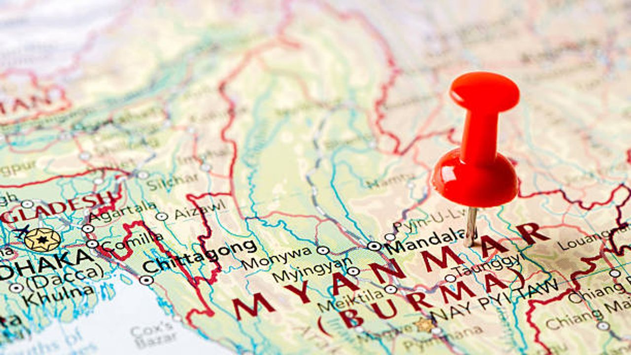 Myanmar'da darbe sonrası ilk seçimler başladı