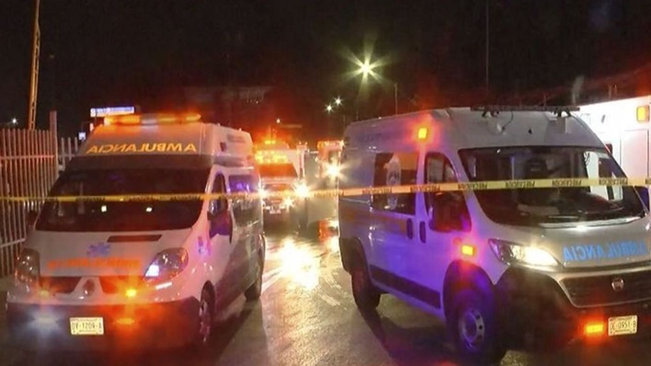 Yolcu treni raydan çıktı:  13 kişi öldü, 98 kişi yaralandı