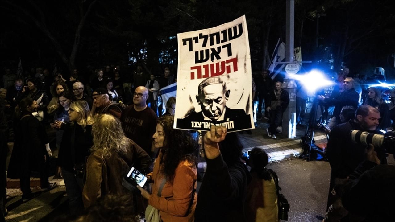 Tel Aviv'de Netanyahu protestosu