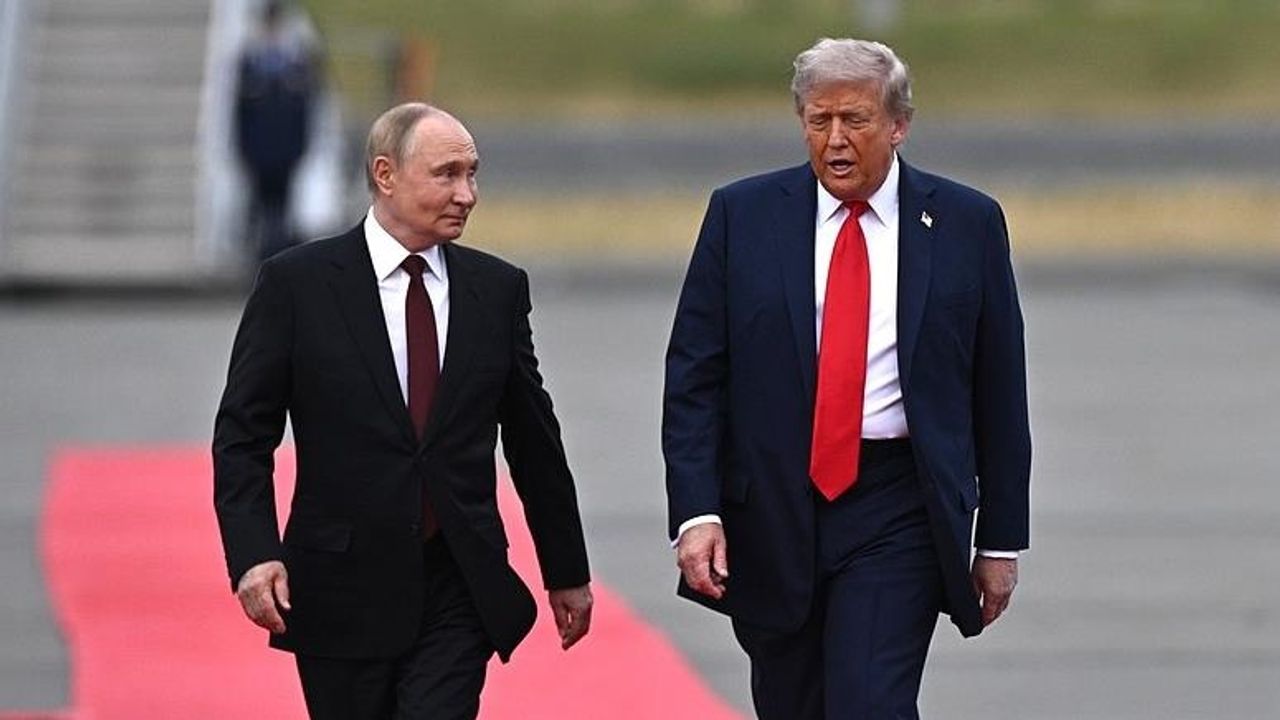 Trump bir kez daha Putin ile görüştü