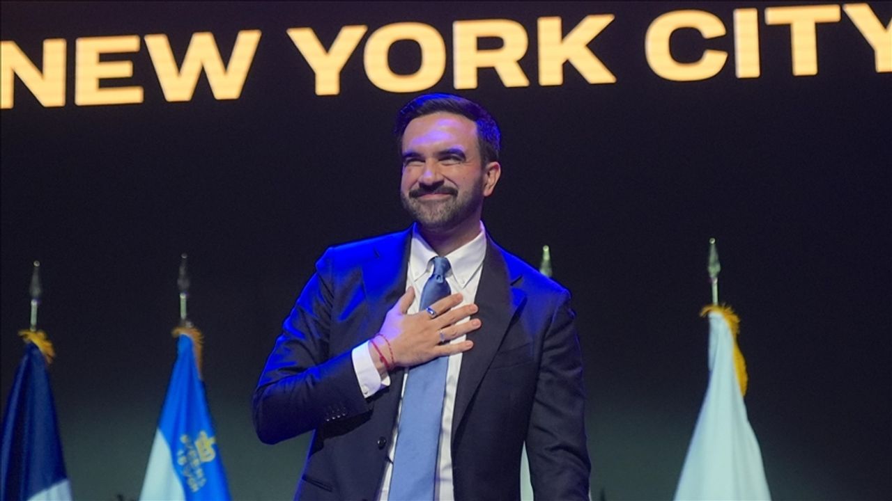 Mamdani, Kur'an-ı Kerim ile yemin edecek