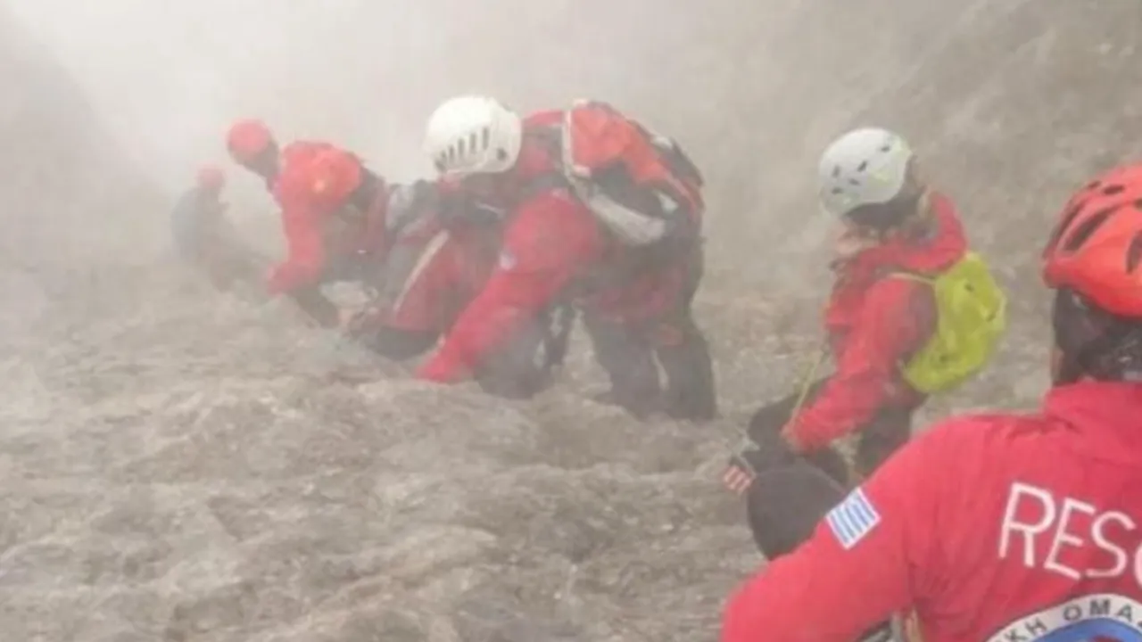 Kaybolan 4 kişi çığ altında ölü bulundu!