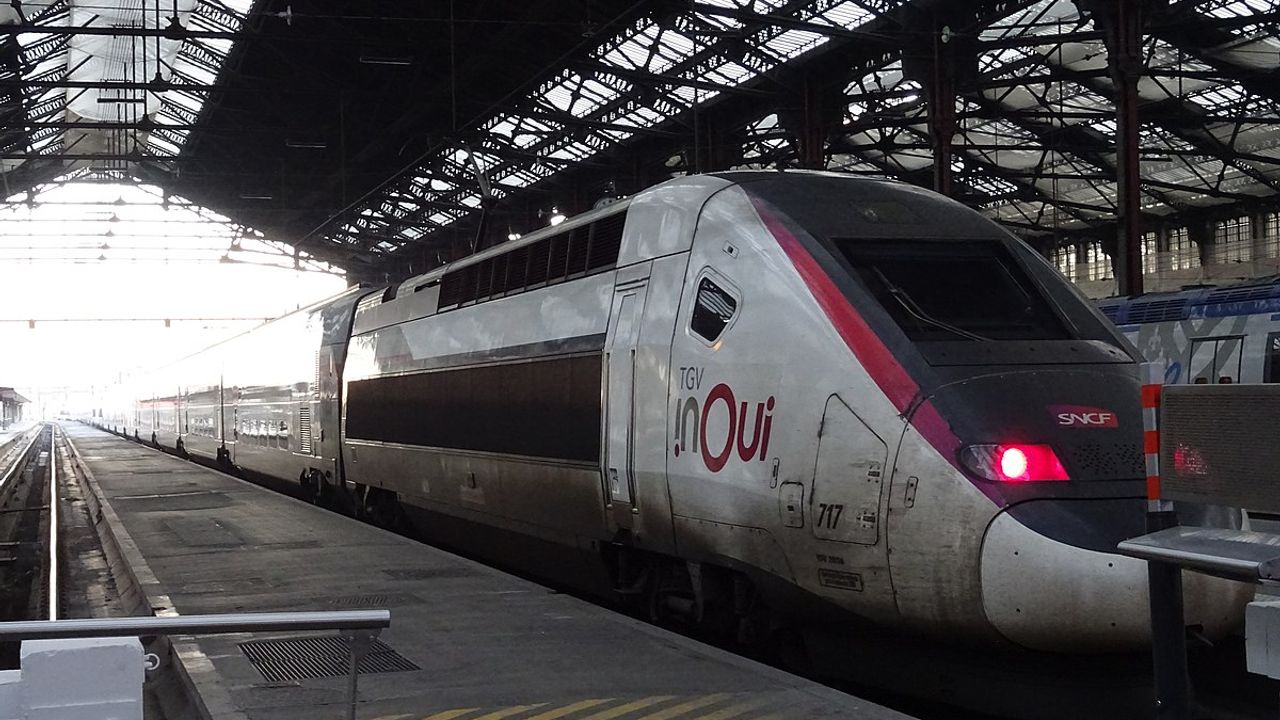 Zenginler istedi, çocukların giremediği tren vagonu yapıldı