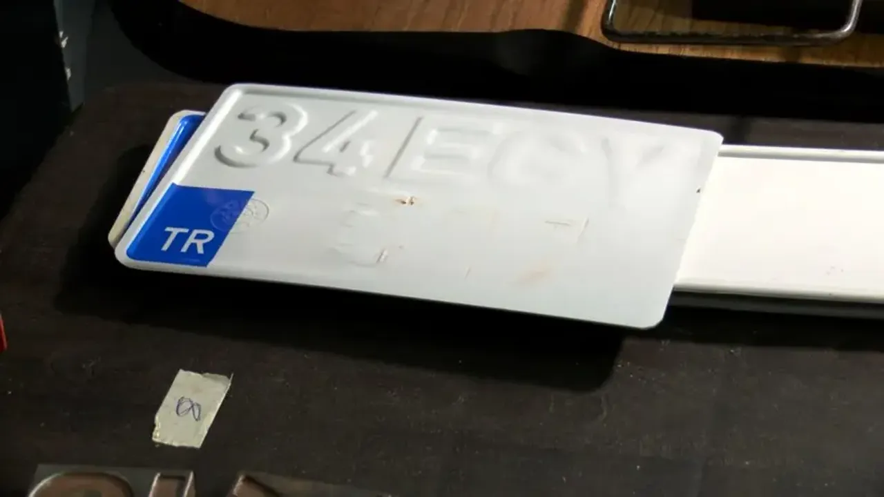 15 sahte plaka ele geçirildi