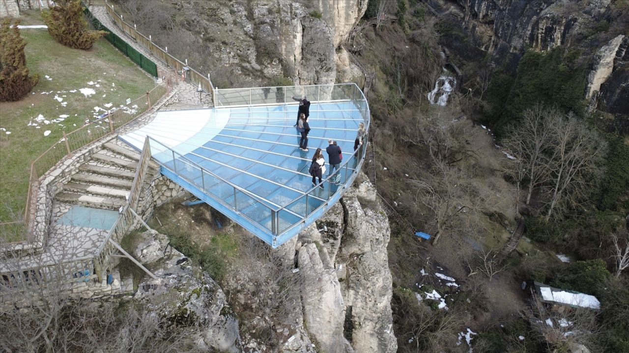 Türkiye'nin ilk cam seyir terası, ziyaretçilerini büyülüyor