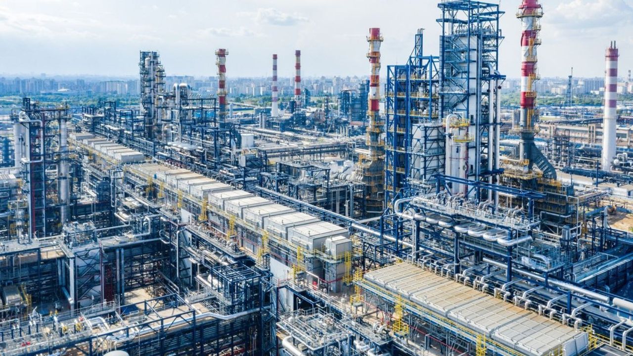 Gazprom’dan doğal gaz uyarısı: Depolar boşalıyor