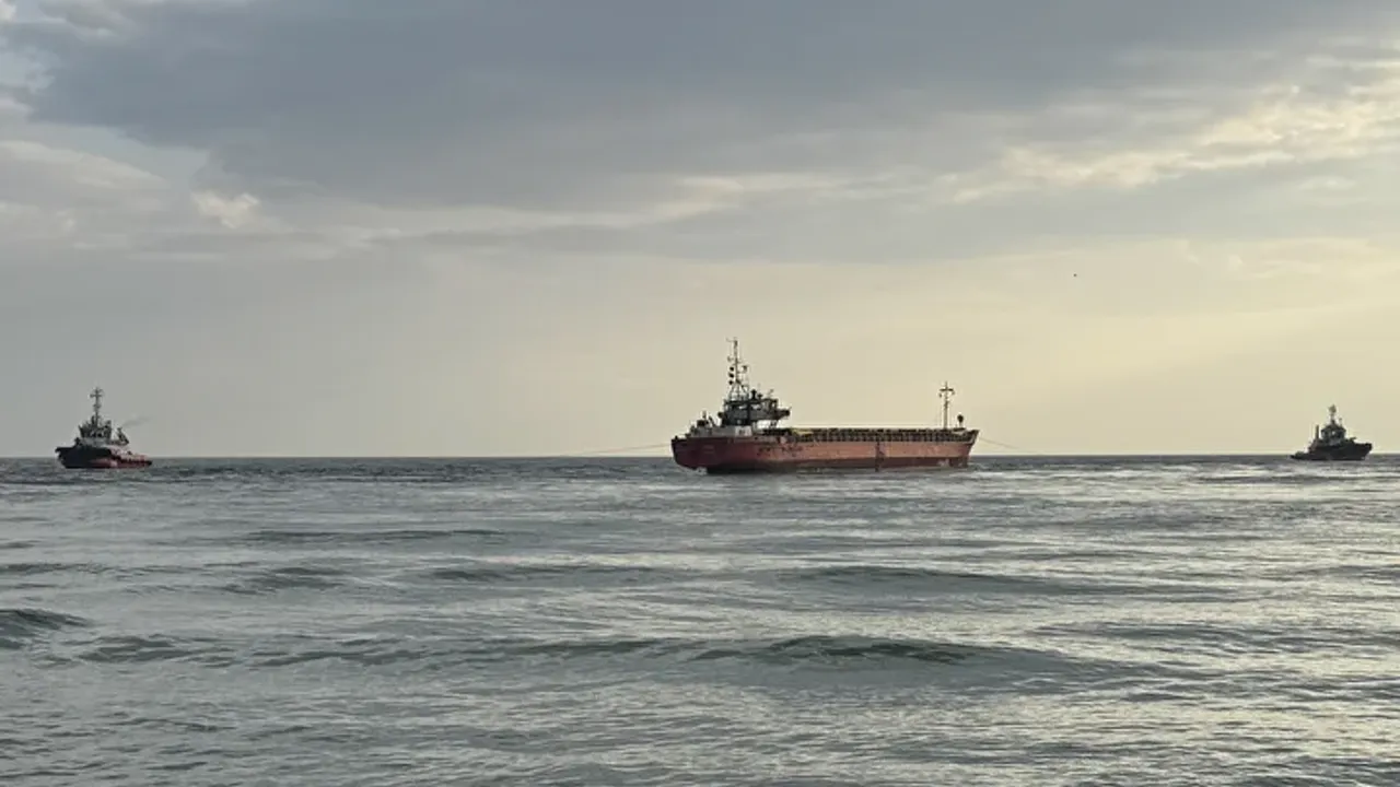 Karaya oturan gemi kurtarıldı!