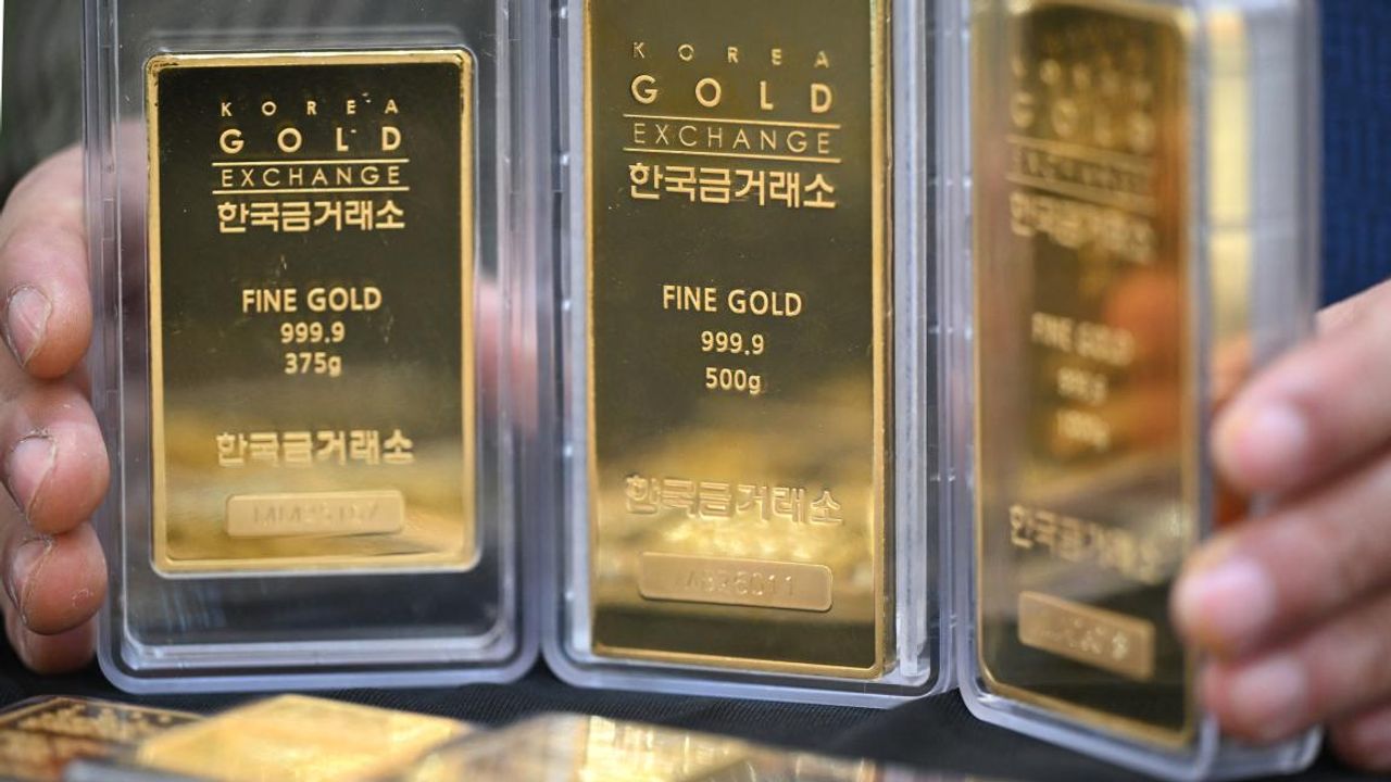 Altında 40 yılın en büyük çöküşü